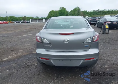 2013 Mazda Mazda3 I Sport из США, поврежденный, VIN JM1BL1UP3D1851898